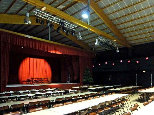 Salle Polyvalente à Charleval